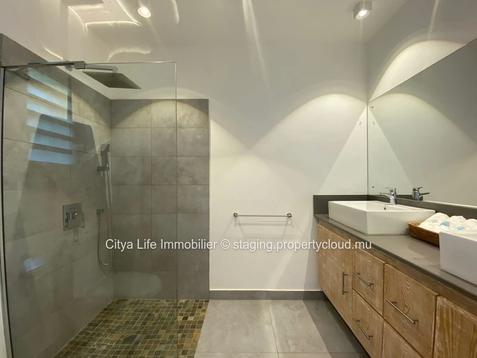 Maison / Villa RES - IML-867