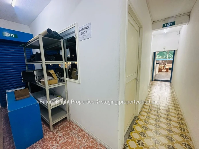 Unlock the potential of your business with this exceptional ground floor commercial property!