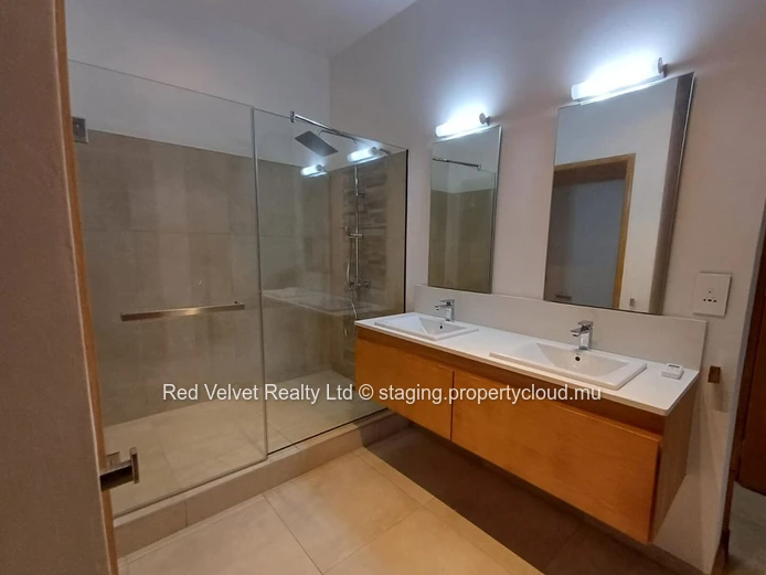 Bedroom Duplex for Rent in Beau-Plan 