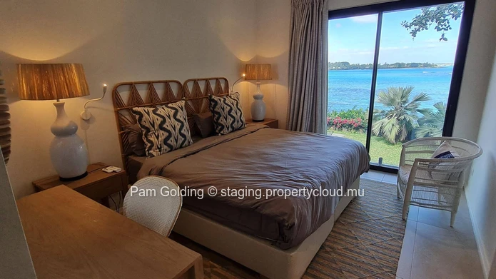 Beachfront Apartment for Sale in Pereybère 