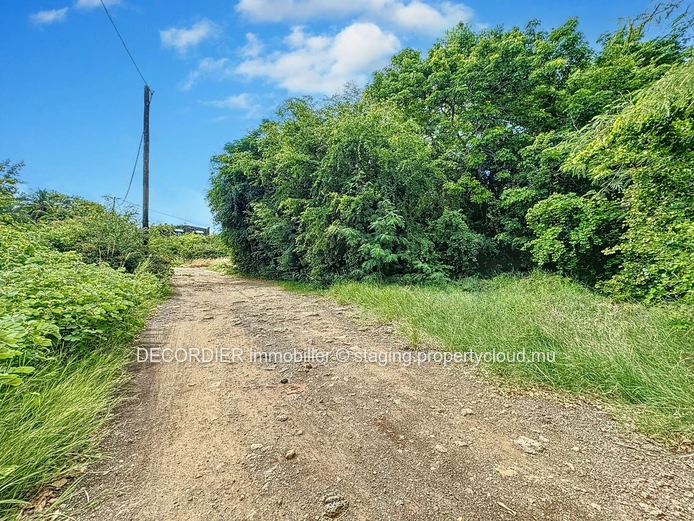 À Vendre Péreybère Terrain Résidentiel