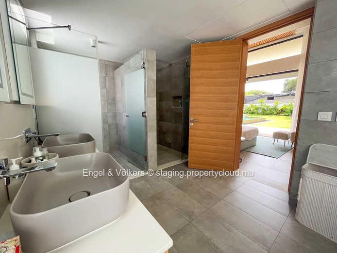 A Rare Masterpiece of Luxury Living in Pereybere