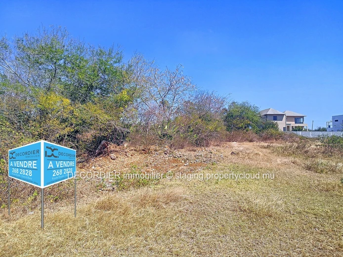 À Vendre Péreybère Terrain Résidentiel