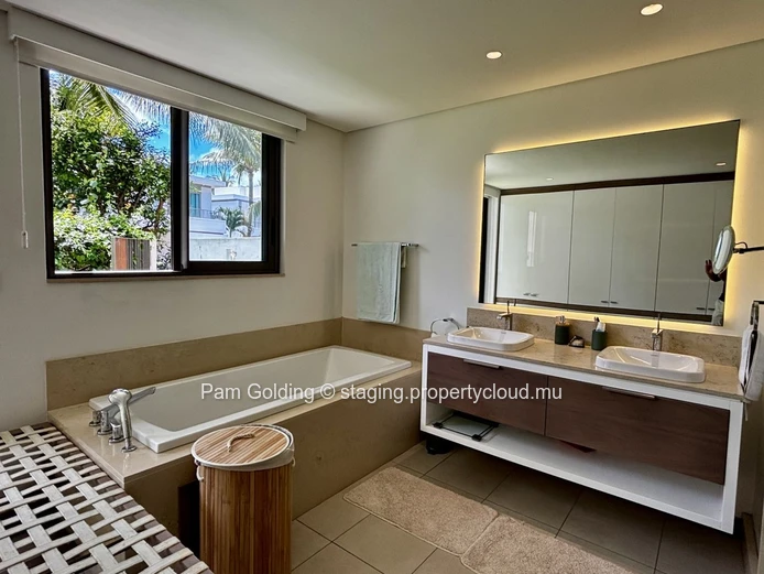 Villa 4 chambres à vendre | Prestigieux Mont Choisy Golf & Beach Estate, Grand Baie