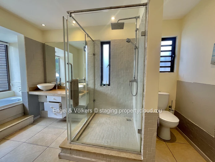 Rare Beachfront Penthouse for RENT