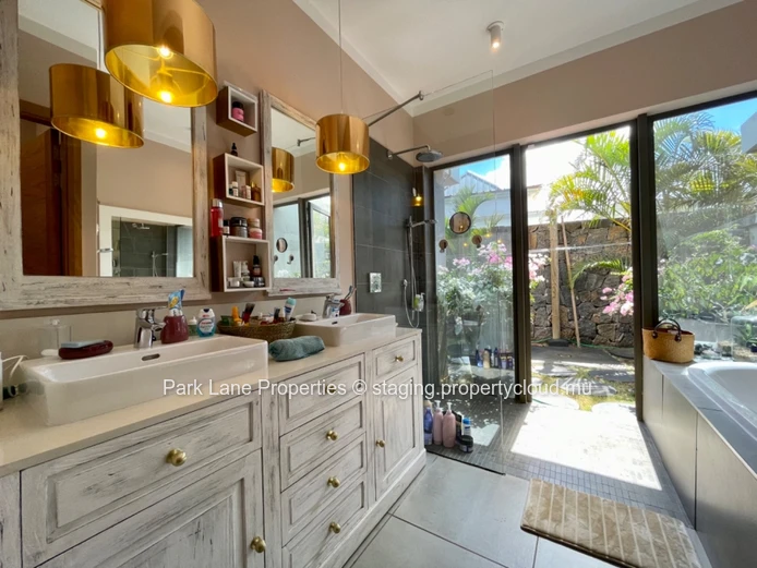 Splendide villa RES au sein d'un complexe résidentiel à vendre !