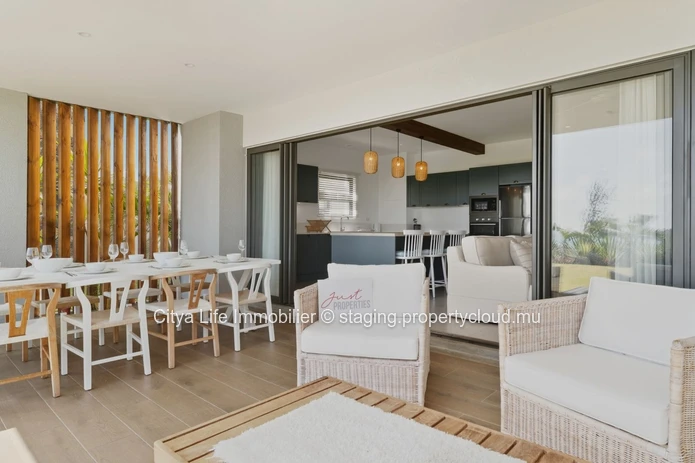 Stunning Apartment with Sea View and Pool Access in St Antoine - PDS - Rs 25M