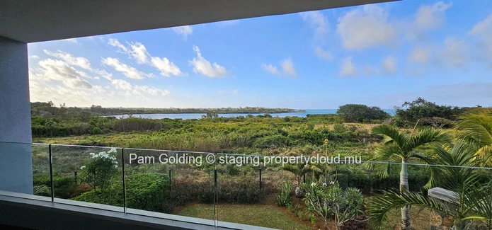 Live the North Coast Lifestyle in a large 2 bedroomed apartment