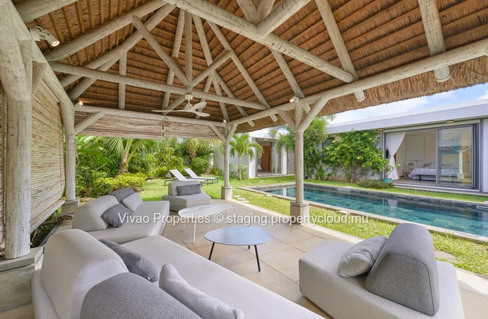 Fully owned villa accessible to non-Mauritian citizens for sale in Grand Baie, 211m² living space on 710m² land, 4 be...