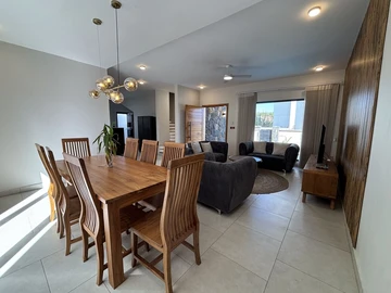 4 Bedroom Villa