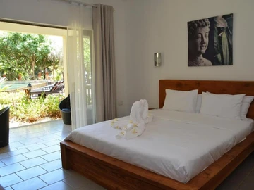 20 Bedroom Hotel