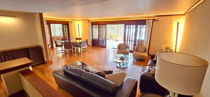 Nestled in one of the most prestigious and residential neighborhoods of Floréal, this unique property of around 800 m...
