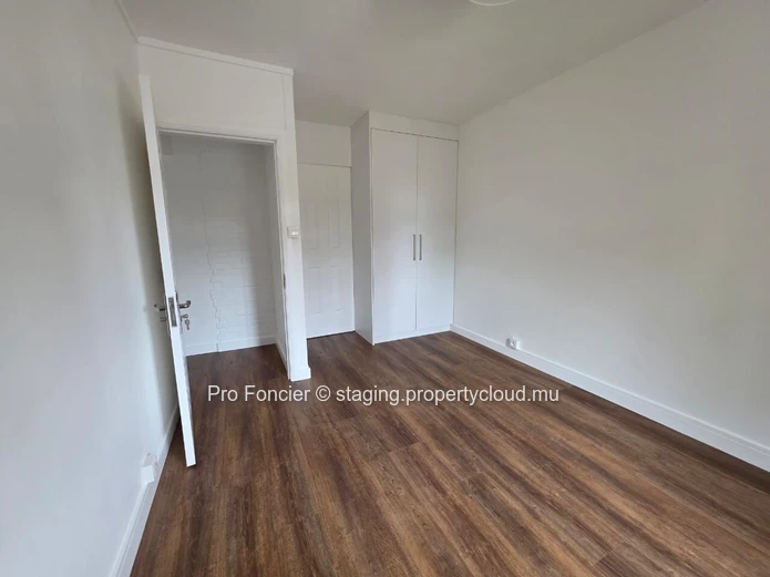 Apartment for rent in Curepipe - Fully renovated and furnished situated in a highly sought-after residence .