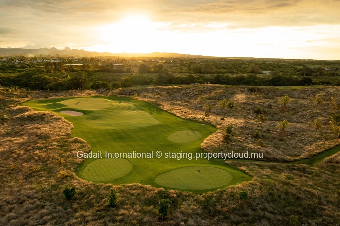 Invest in a luxury 2 bedroom villa with golf view in Azuri, Mauritius