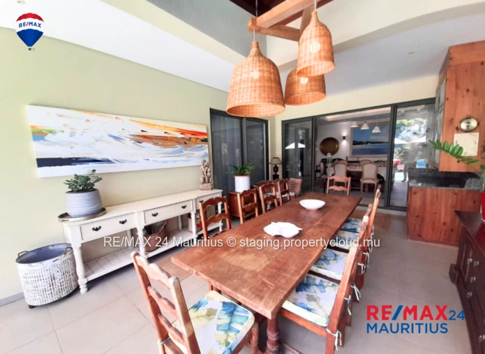 Spacious 3 Bedroom Home with Large Garden &  Pool