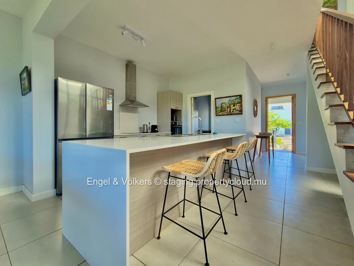 Modern 4-Bedroom Duplex with Private Pool & Gold Membership Benefits