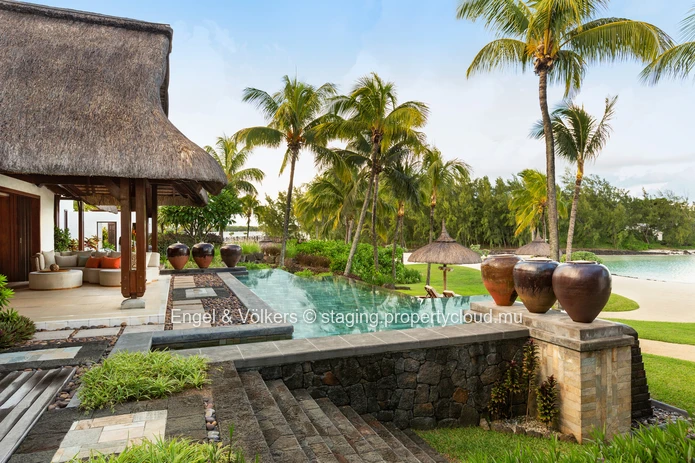 Exclusive Beachfront Villa Connected to a Prestigious 5-Star Resort
