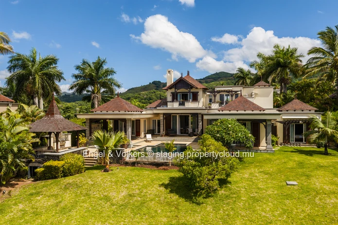Tranquil Estate Living with Ocean Views