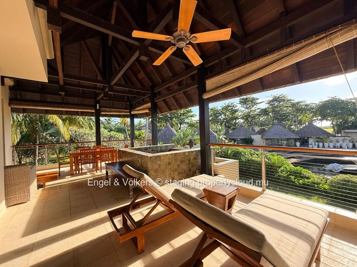 Elegant Lagoon View Apartment at Anahita