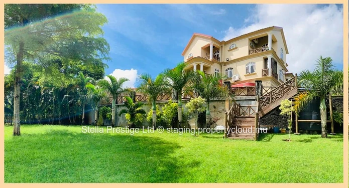 Gorgeous Riverside Cottage Priced To Sell - Sellers Are Ready To Move On! Located in Prime Position!