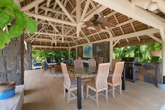 Luxury Villas with Private Pool and Sea Access in Albion - 270m² Living Area - 1.719m² Land - Fully Furnished - €1.6M