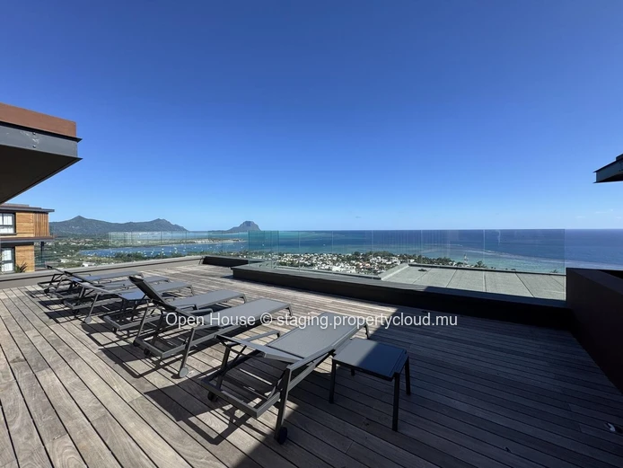Villa PDS à vendre à Rivière Noire, Tamarin, 677m² habitables, terrain 1.291m², 5 chambres, piscine privée, options w...