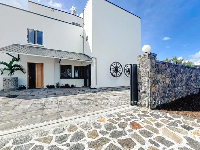 Rental opportunity: Two lots available immediately
