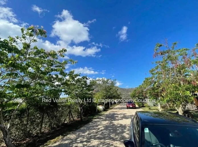 Luxurious Beachfront Villa for rent in Riviere Noire - Rs 150,000/Month (Negotiable)