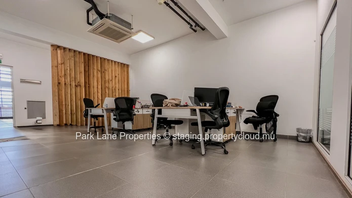 Modern office space for rent in a high-end complex in Moka
