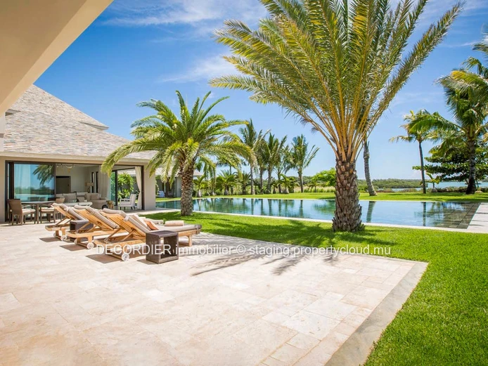 Contemporary single-storey villa accessible to foreigners