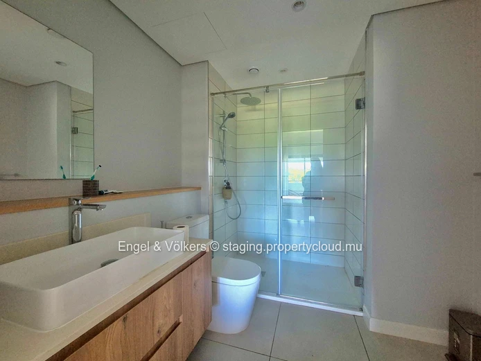 Modern 4-Bedroom Duplex with Private Pool & Gold Membership Benefits