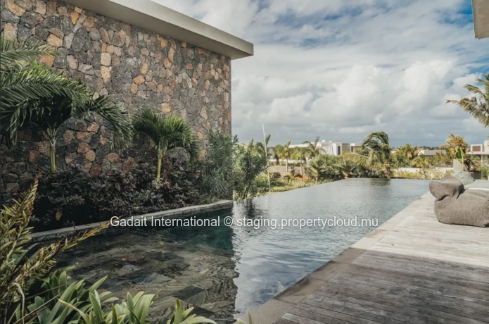 Villa Sunrise : 4 bedroom villa for rent with garden view | Anahita Beau Champ