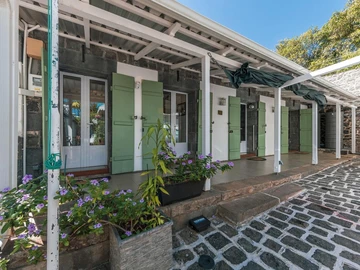 2 Bedroom Commercial Property