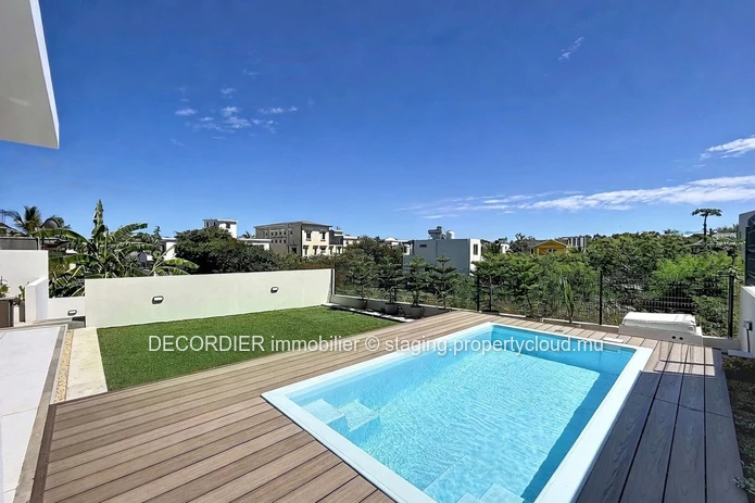 Modern house close to the beach