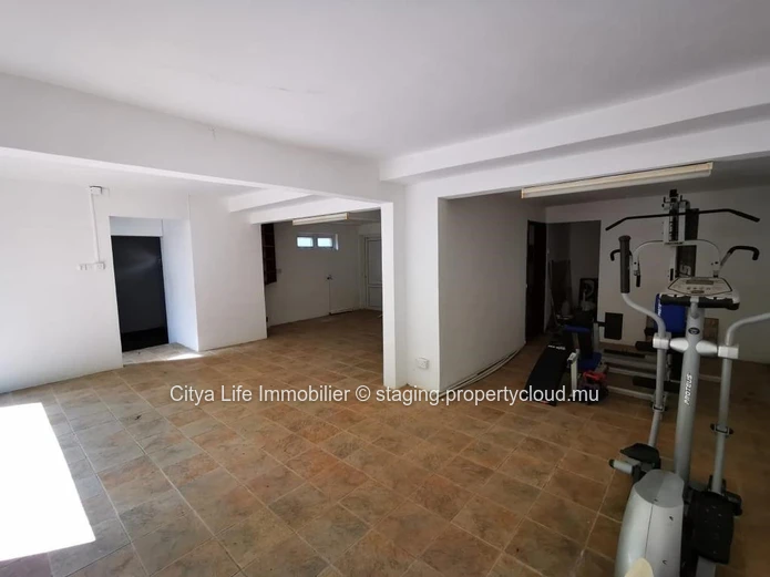 Luxurious Villa with Private Pool in Floréal - Perfectly Located with Spacious Living Area and Land - Furnished - Rs 40M