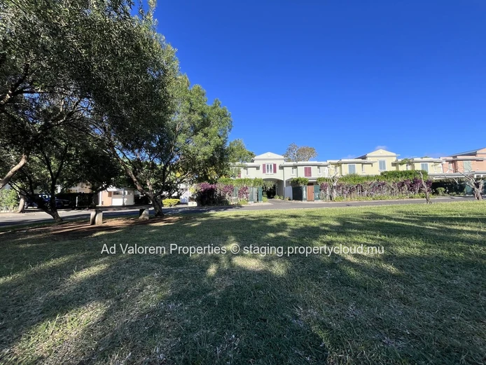 For Rent : 3-bedroom Duplex in Helvetia