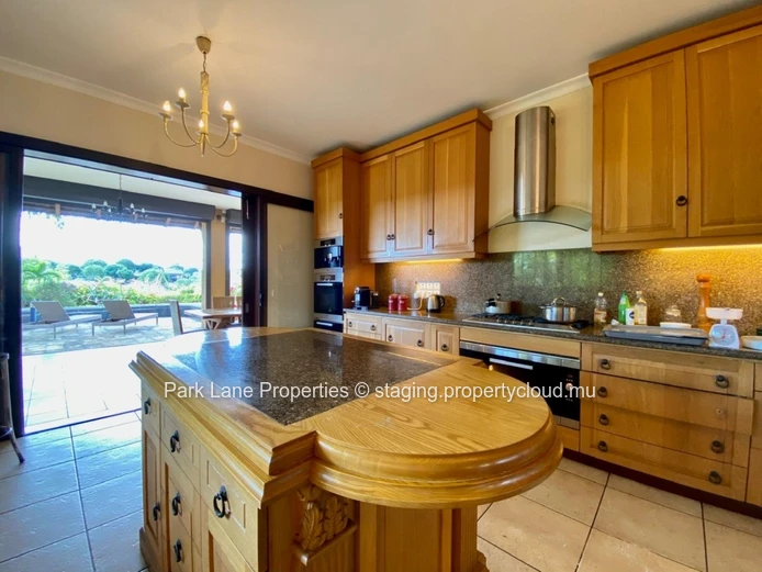 In Tamarin, high standard living in gated estate