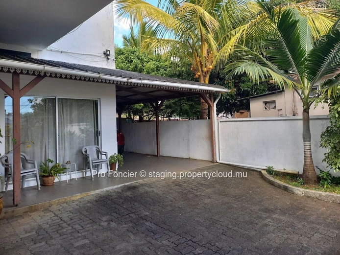 2 Maisons à vendre dans un quartier prisé !