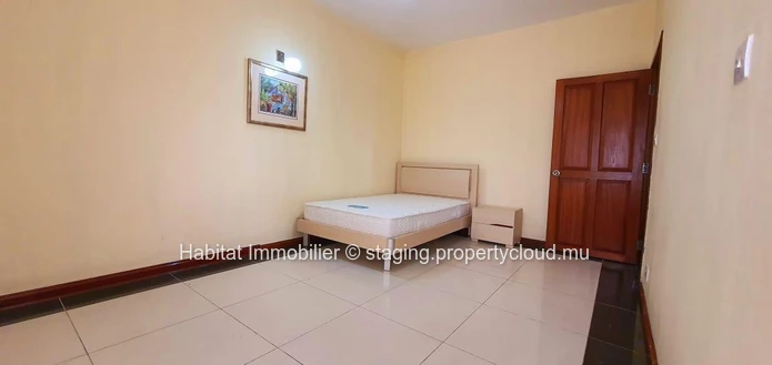 A VENDRE - Magnifique appartement (avec ascenseur) meublé et équipé de 151 m2 idéalement situé dans une résidence séc...