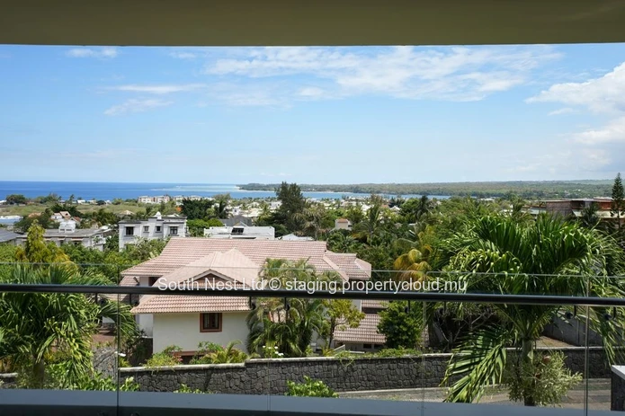 Nice furnished duplex apartment with 3 en-suite bedrooms