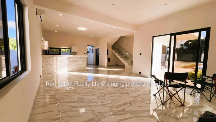 Villa à vendre à Grand Baie, 223m² habitables sur 359m², 4 chambres, nombreux services proches, Rs.