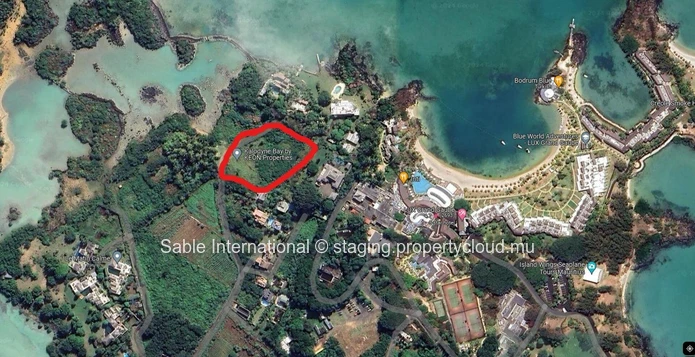 Stunning Beachfront Apartment in Calodyne with 3 Beds, Communal Pool, and Sea Views 