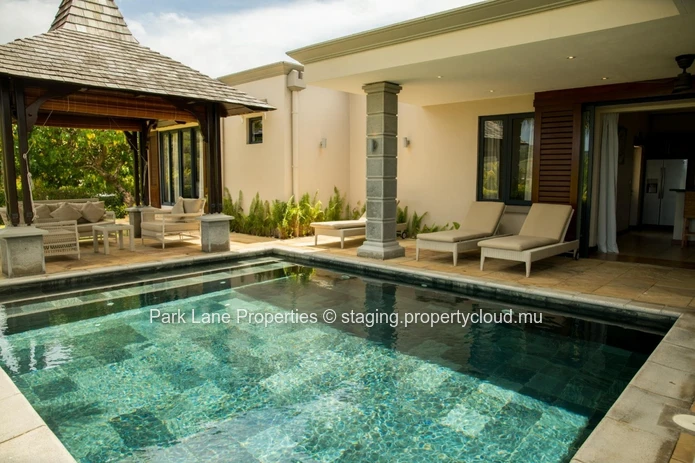 Luxury and affordable 4 bedr villa in the heart of a golf resort on the unspoilt south coast of Mauritius
