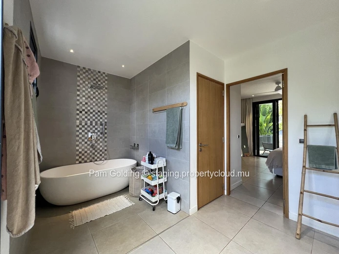 Private 3-Bedroom Villa in Akasha, Cap Tamarin – Pool, Garden & Family-Friendly Living