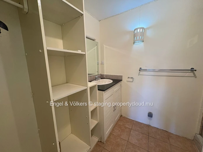 For Sale - Elegant 4-Bedroom house in Tamarin