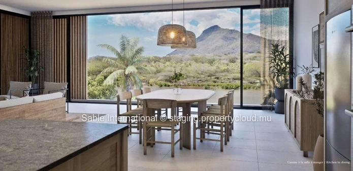 Stunning seafront Apartment in Grande Rivière Noire - 125m², 3 Beds, Communal Pool,
