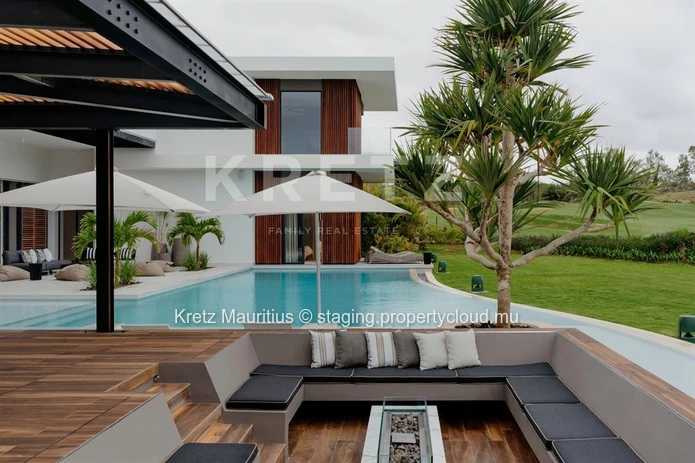 Exceptional golf-front villa, designed for entertaining