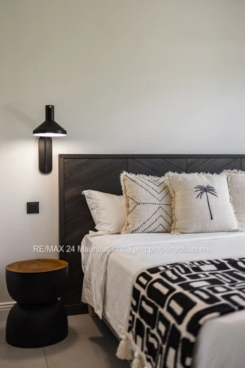 Luxurious Tropical Living in Tamarin: Exquisite 4-Bedroom Villa in Ekô Savannah Resort
