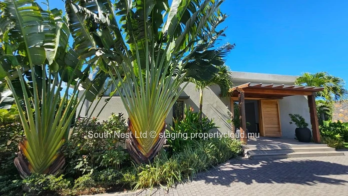 4-bed villa with a modern architecture in a prestigious golf estate