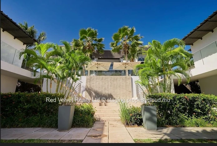 VENTE URGENTE : Appartement de 3 chambres clés en main en bord de mer à Pointe aux Biches